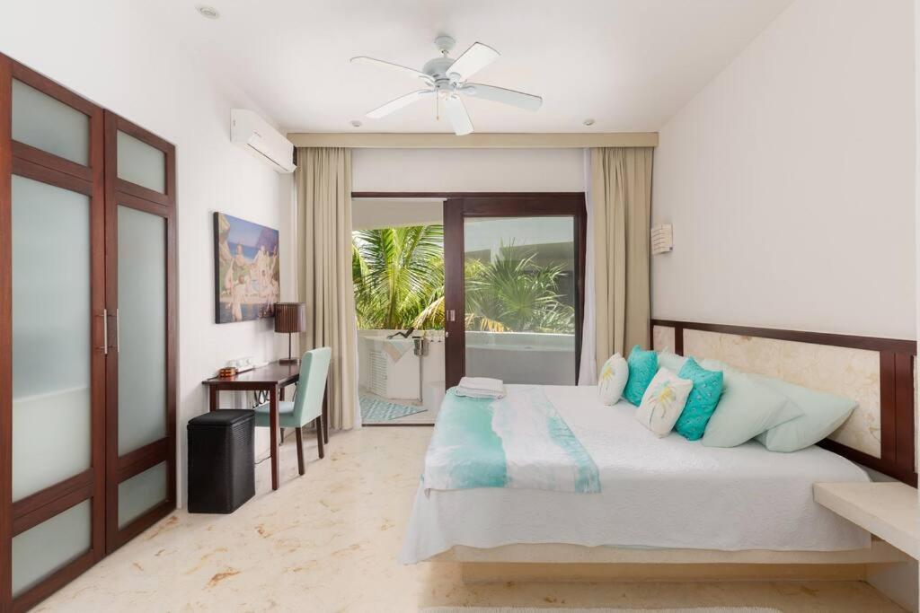 Intima - Optional Clothing - Private Jacuzzi Apartment
